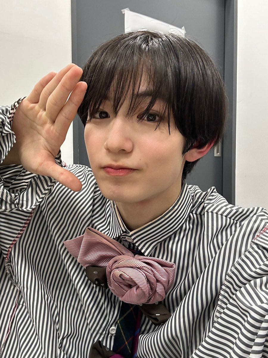 shoma4nf4ohsaki's tweet photo. 仙台には綺麗な桜がたくさん咲いています。同じ木に見えるけど4枚とも違う木ですよ。 https://t.co/EVvNZqTB2u