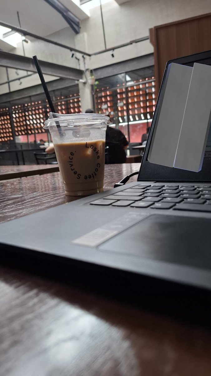 tall_man tweet media