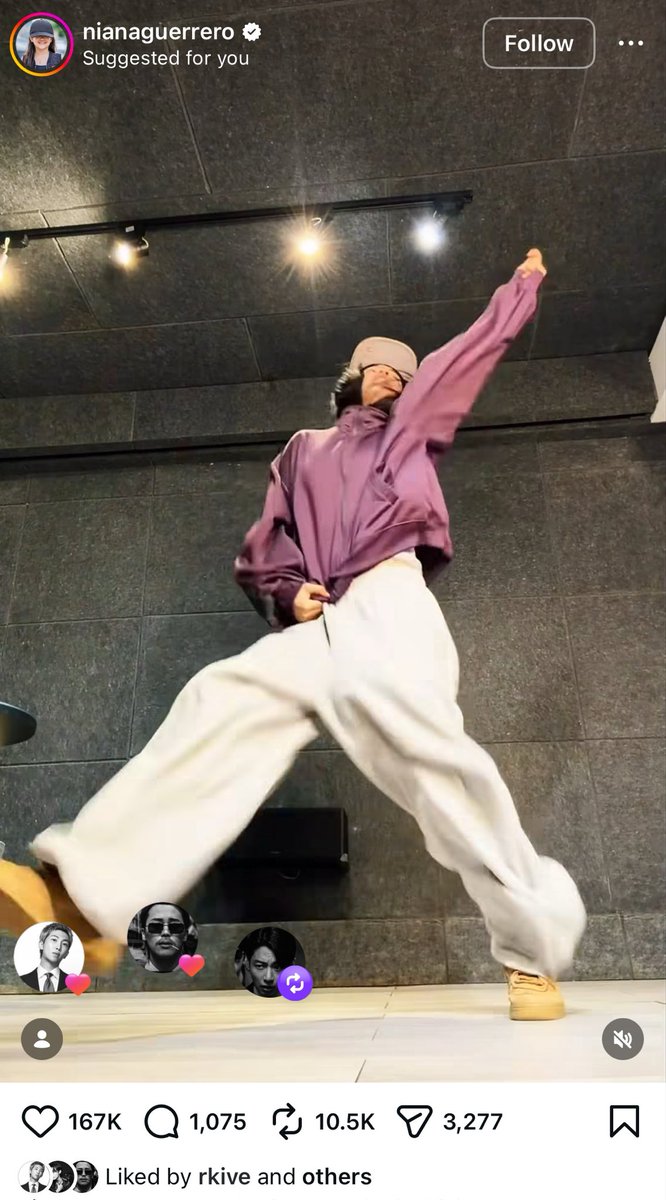 ellie 🪭 tweet media