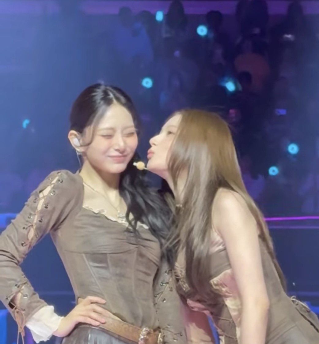 stella saw twice 🍭 tweet media