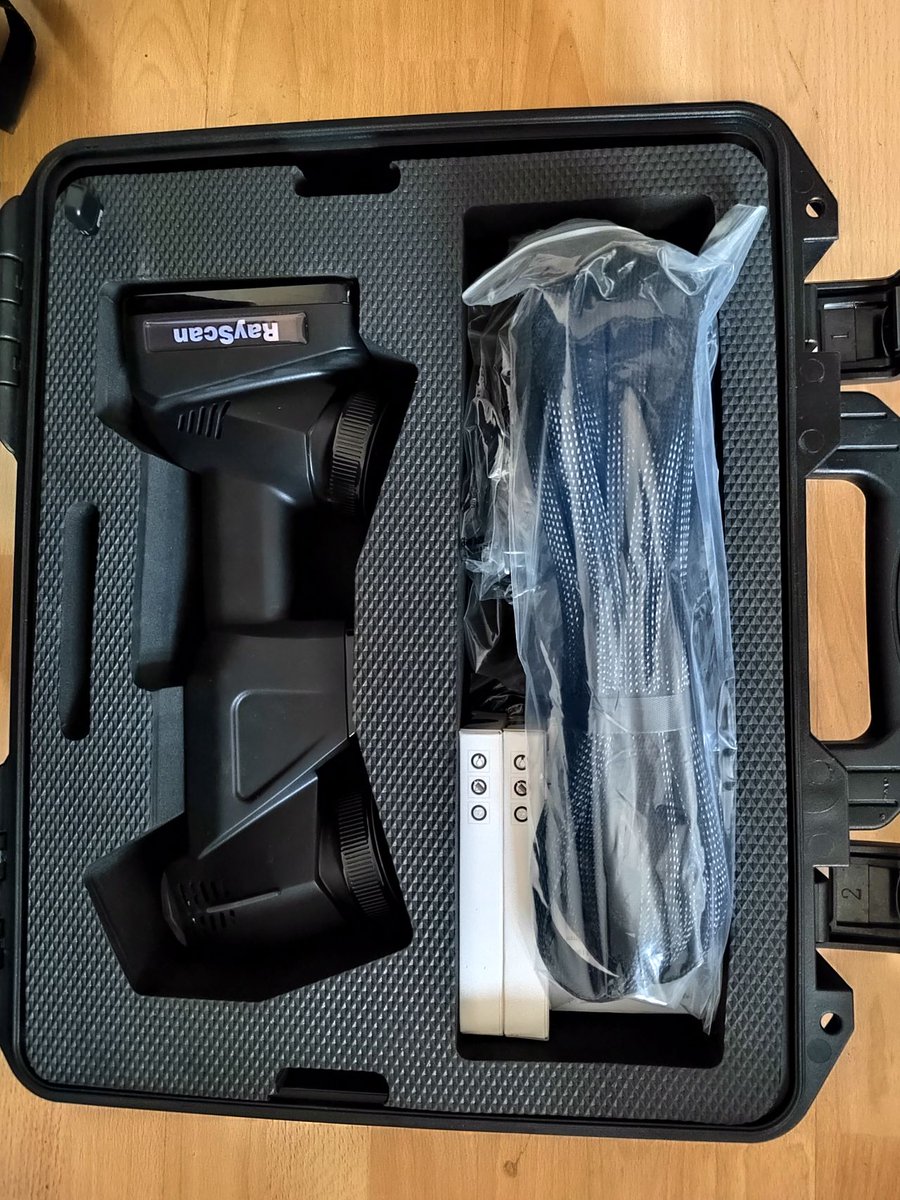 Susan_HYS's tweet photo. RayScan VX5 is now ready for shipment! This composite handheld 3D scanner features three different scanning modes and 41 blue laser lines, enabling to meet your different measuring tasks! Feel free to visit our website https://t.co/IxabLUmywk for more details!

#3DScanner #Laser https://t.co/a4OVi0uj6v
