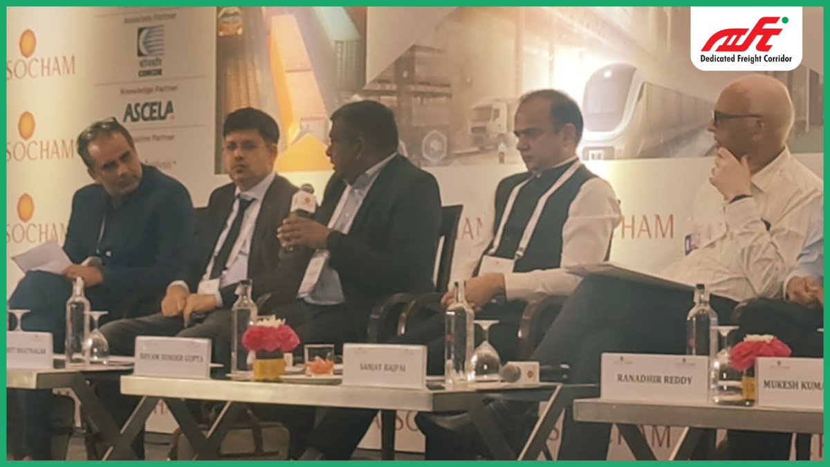 dfccil_india's tweet image. 𝐒𝐡𝐚𝐩𝐢𝐧𝐠 𝐭𝐡𝐞 𝐅𝐮𝐭𝐮𝐫𝐞 𝐨𝐟 𝐑𝐚𝐢𝐥 𝐅𝐫𝐞𝐢𝐠𝐡𝐭

Sh. Shobhit Bhatnagar, Director/OP &amp;amp; BD, participates as a panel speaker at the National Conference on “Future Ready #Railways for #ViksitBharat 2047” organised by @ASSOCHAM4India.

During the session, he shared key