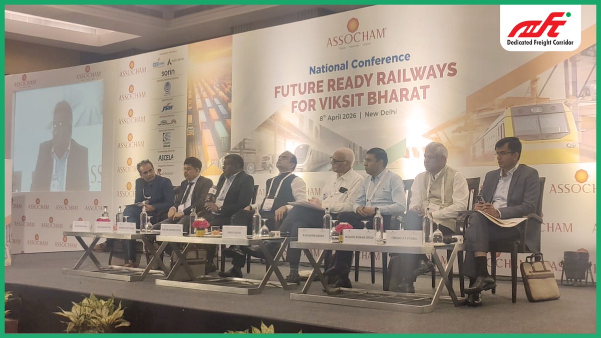 dfccil_india's tweet image. 𝐒𝐡𝐚𝐩𝐢𝐧𝐠 𝐭𝐡𝐞 𝐅𝐮𝐭𝐮𝐫𝐞 𝐨𝐟 𝐑𝐚𝐢𝐥 𝐅𝐫𝐞𝐢𝐠𝐡𝐭

Sh. Shobhit Bhatnagar, Director/OP &amp;amp; BD, participates as a panel speaker at the National Conference on “Future Ready #Railways for #ViksitBharat 2047” organised by @ASSOCHAM4India.

During the session, he shared key