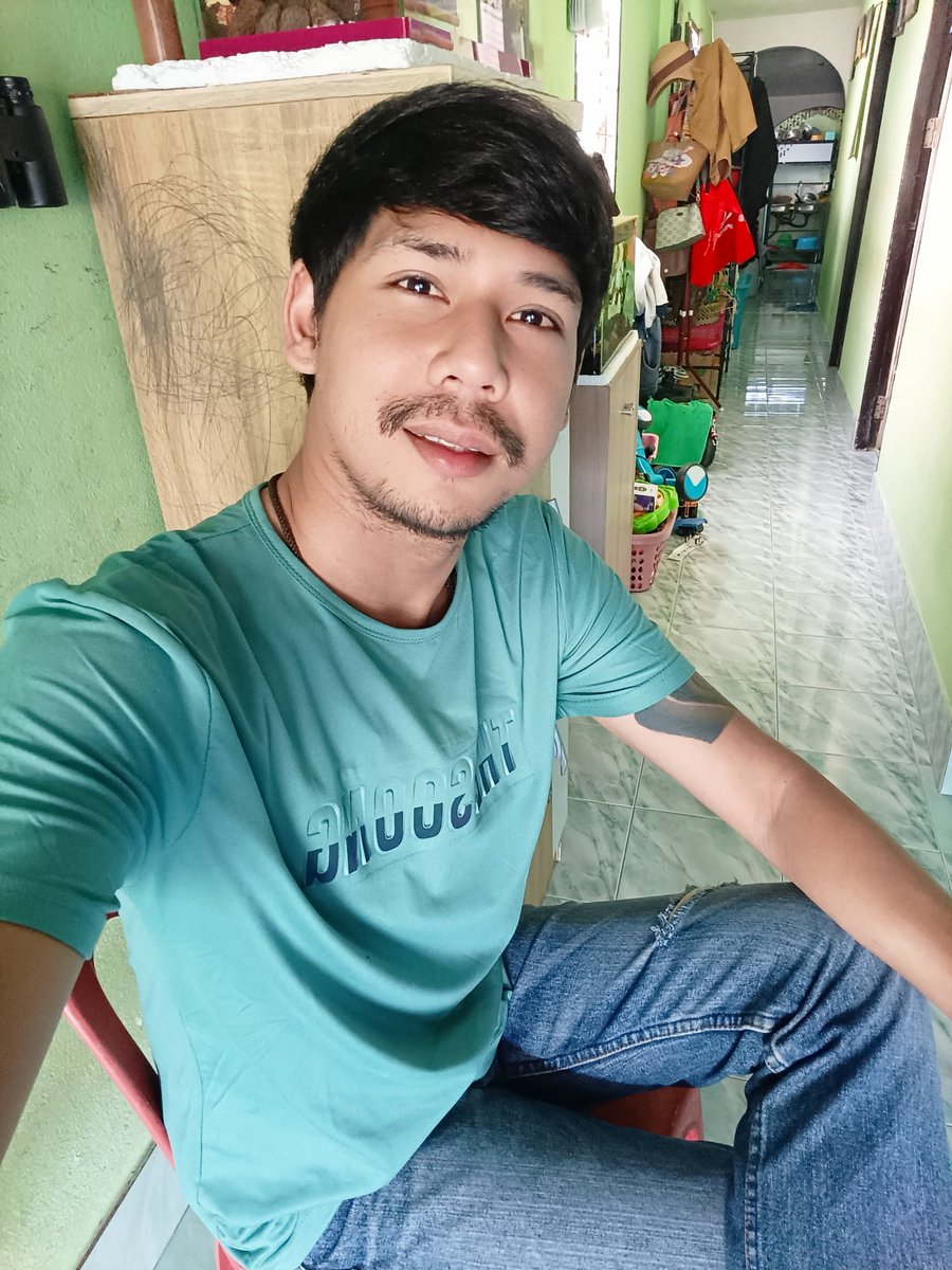 พี่'เจมส์ นิ ครับ tweet media