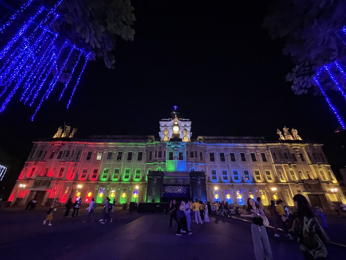 mygodsua's tweet image. also paskuhan szn is sooo pretty :)