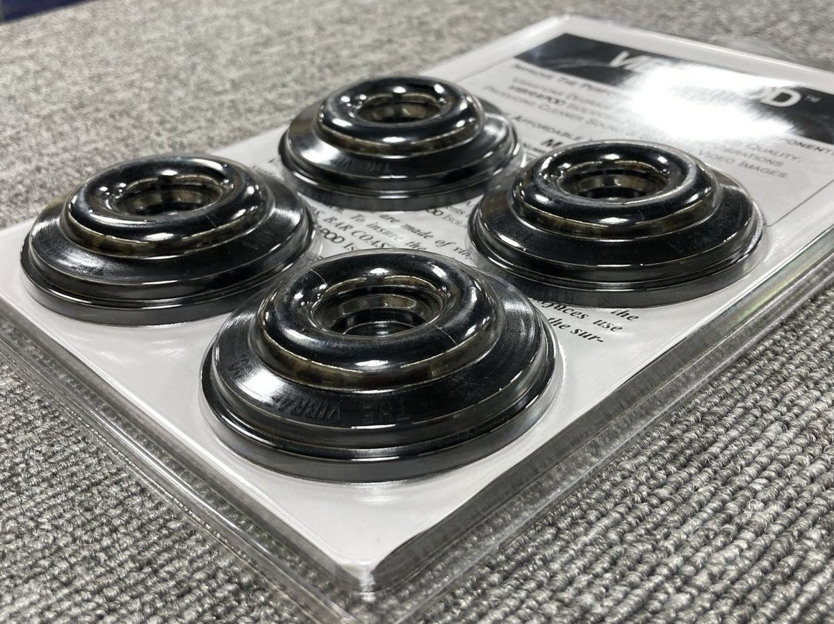 pacificaudio_PA's tweet image. 【VIBRAPOD アイソレーター】

表面に特殊加工を施したビニール素材
癖無くよりクリアに😀

費用対効果が抜群のお買い得インシュレーター👆
ちょっと試す価値あり👍
audiounion.jp/ct/news/articl…

#DISKUNION　#AUDIOUNION　#オーディオアクセサリー　#オーディオファイル