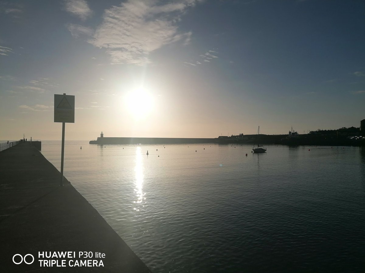Bernieadufe's tweet photo. #FeelsLikeSummer
My salty friend was cool, calm & welcoming under the blue skies and sunshine.
#SwimmingLife
#BeautifulSea
#SpringSwim
#SpringWeather
#WicklowHarbour
❤️☀️❄️🌊♥️ https://t.co/ibPVDjigPS