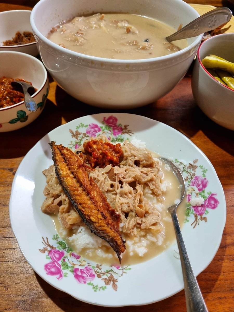 MbahSastro tweet media