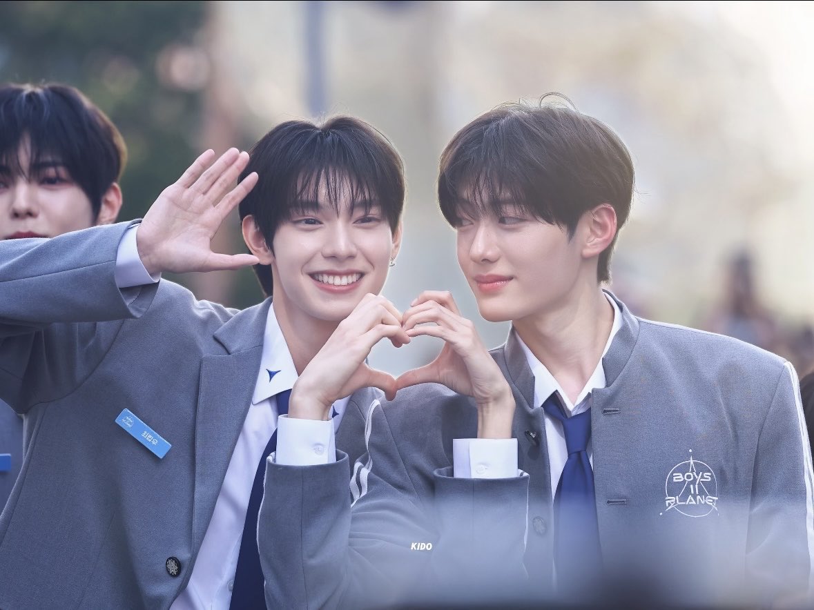 눙 tweet media