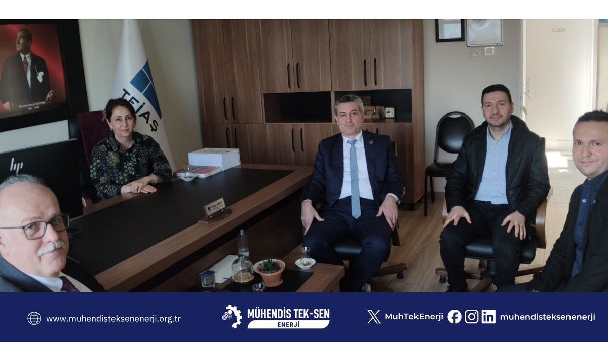 MuhTekEnerji's tweet photo. Mühendis Tek-Sen ENERJİ Samsun Programı Kapsamında Kurum Ziyaretleri Gerçekleştirildi.

06-07 Nisan tarihlerinde Samsun’da gerçekleştirilen Genel Merkez programı kapsamında;
Mühendis Tek-Sen ENERJİ Genel Başkanımız Sayın Mümin GÜLER, Karadeniz Şube Başkanımız Sayın Bülent GÜMÜŞEL ve Karadeniz Şube Başkan Yardımcılarımız Sayın Sinan AKBULUT ile Sayın Samet TEKBAŞ’ın katılımıyla, enerji, sanayi, madencilik işkolunda yer alan kurumlarda yöneticiler ve üyelerle bir araya gelinmiştir.

Gerçekleştirilen ziyaretlerde;
•DSİ 7. Bölge Müdürü Sayın Köksal Buğra ÇELİK,
•TEİAŞ 10. Bölge Müdürü Sayın Fikret ŞAHİN,
•TEİAŞ 10. Bölge Müdür Yardımcısı (Tesis) Sayın Gülhan ÖZHAN,
•TEİAŞ 10. Bölge Müdür Yardımcısı (İşletme) Sayın Metin ORDULU,
•Sanayi ve Teknoloji İl Müdürü Sayın Selahattin AKSOY,
•TEDAŞ 21. Bölge Müdürü Sayın Emre KONUKSEVER

ile görüşmeler gerçekleştirilmiştir.

Ziyaretler kapsamında, üyelerimizin yanı sıra kurum çalışanlarının da katılımıyla toplantılar düzenlenmiştir. Toplantılarda teknik hizmetler sınıfı çalışanlarının sorunları, toplu sözleşmeden kaynaklanan hususlar ve kurumlar arasındaki farklı uygulamalar ele alınmış; sendikamızın bu konulara ilişkin çözüm önerileri ve yürüttüğü faaliyetler paylaşılmıştır.

🌐 https://t.co/yCZtwXcMoz

#TEDAŞ #TEİAŞ #DSİ #SanayiveTeknoloji