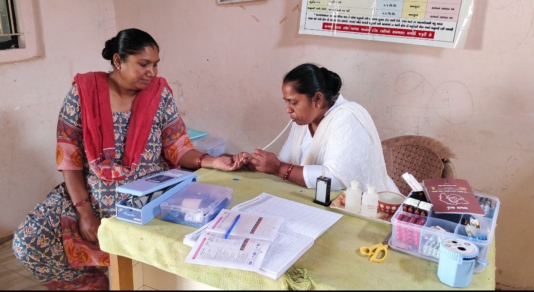 આજ રોજ આયુષમાન આરોગ્ય મંદિર બંટીયા ના સેજા ના ગામ ઘંટીયા ખાતે #મમતાસેશન નુ આયોજન કરવામાં આવ્યું તેમાં સગર્ભા સ્ત્રીઓ નું ચેક અપ કરવામાં આવ્યું અને બાળકો નુ રસીકરણ કરવામાં આવ્યું અને જરૂરી માર્ગદર્શન આપવામાં આવ્યું.. #MamtaSession #paredãobbb #healthcarein #HealthAwerness