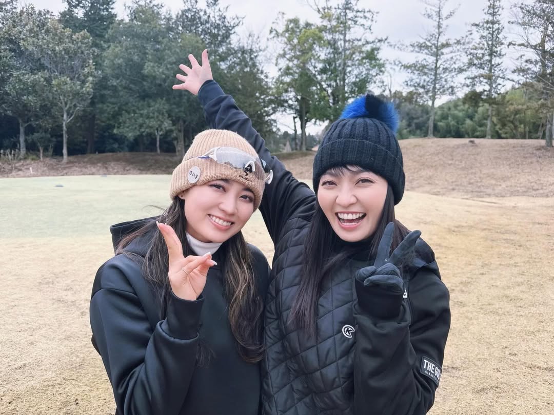 golf_csnippon's tweet image. 🚨 ビッグニュース 🚨
#MAX #MINA のゴルフ番組 第2弾放送決定！ ⛳️🔥
#柏木ひなた さんも続投します✨

さらに！新メンバーに柏木ひなたさんと親交がある
元TEAM SHACHIの #咲良菜緒 さんが参戦！

📺公開収録も実施します！

放送日などの詳細は後日公開しますので
👉 ぜひフォローをお願いします！