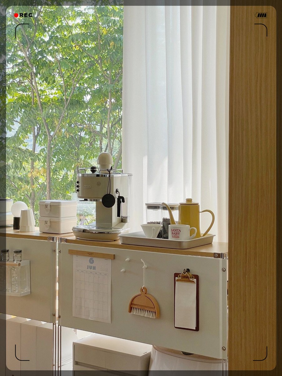 Kelly Leitch tweet media