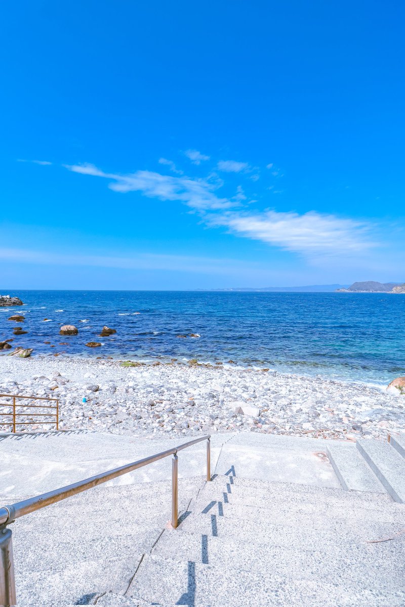 空に青。 tweet media