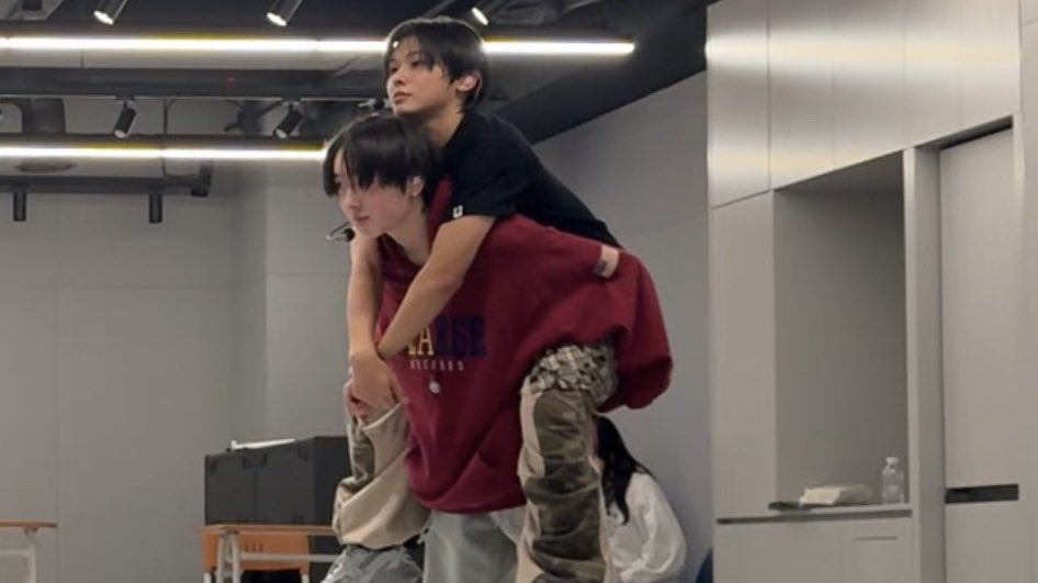 탐쿠중.. tweet media