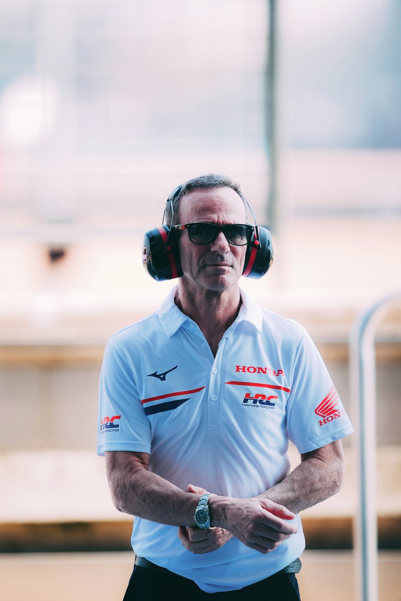 mizunoshop's tweet image. ////予約終了まであと4日////

ホンダ・レーシング(HRC)として初の2輪・4輪両カテゴリーで実現した統一ユニフォームの予約販売があと4日で終了！
これからのレースを共に応援する相棒をミズノのユニフォームで。

詳細はコチラ▼
x.gd/YhdyB

@HondaJP_Live
#Honda #HRC #mizuno #ミズノ