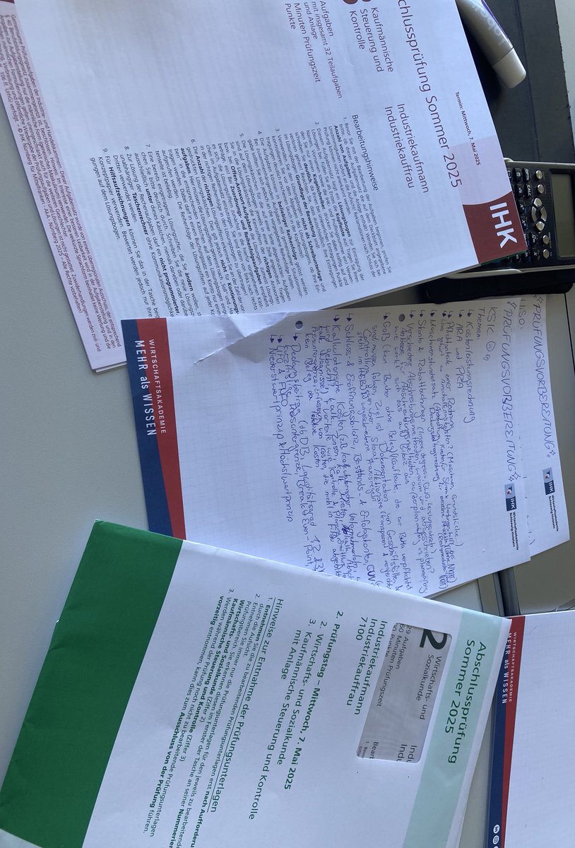 zoë 🩸⋆｡°✩ tweet media