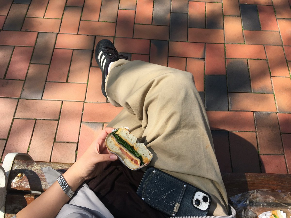 먼지.. tweet media