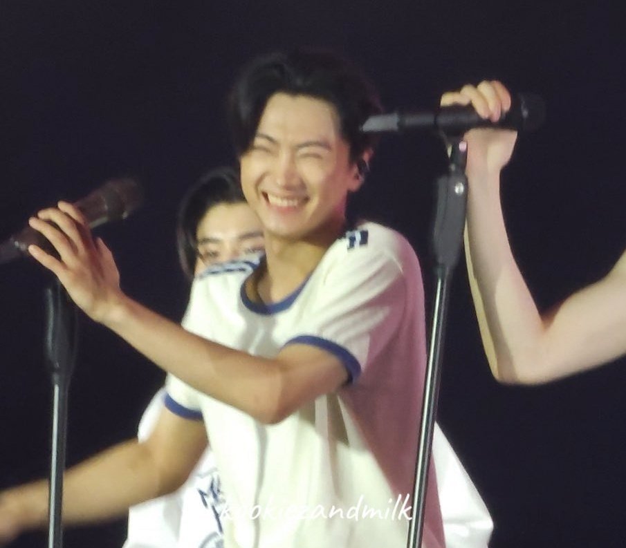 별⚝쫑 tweet media