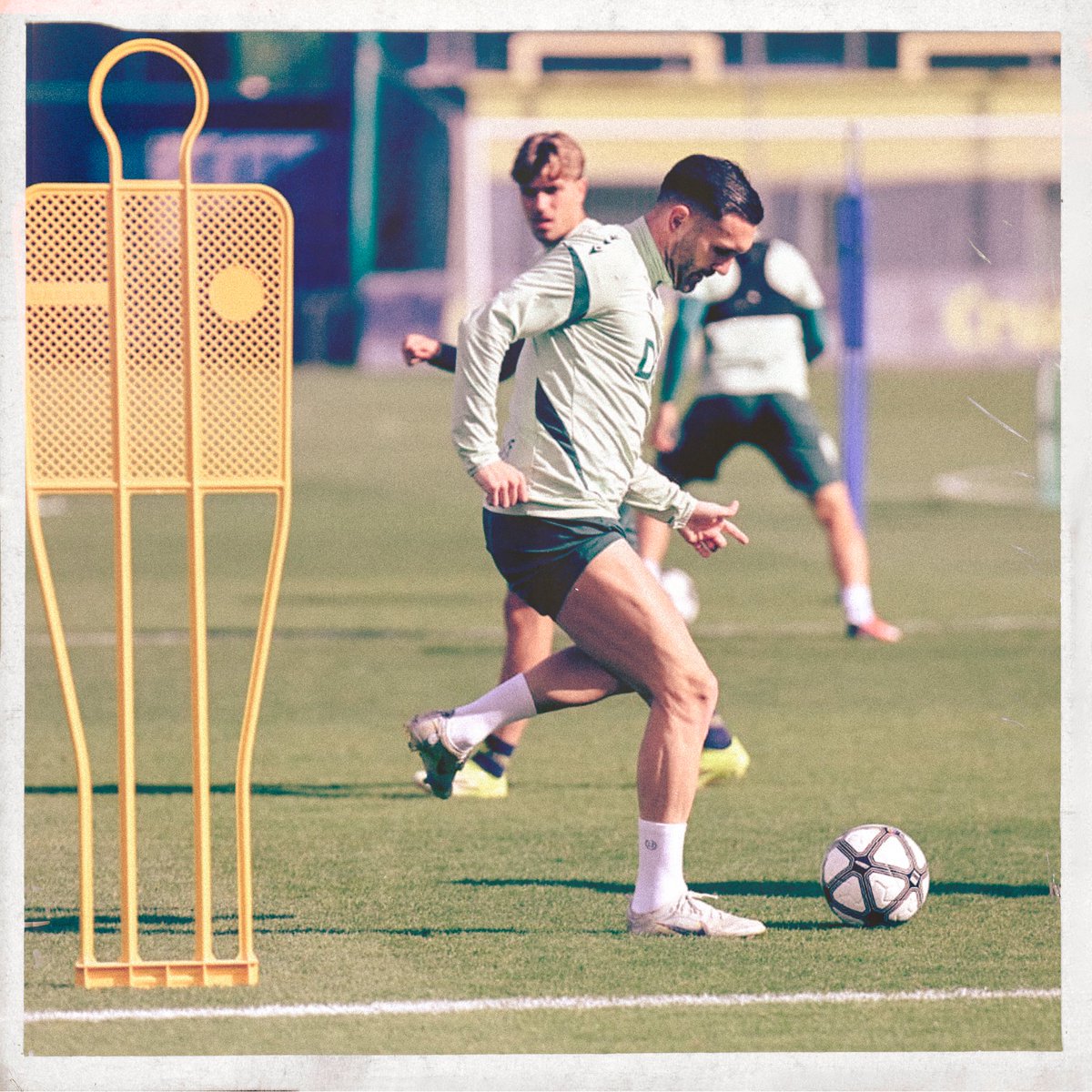 Cadiz_CF's tweet photo. 🔥👀𝓗𝓪𝔂 𝓾𝓷 𝓷𝓾𝓮𝓿𝓸 𝓳𝓾𝓰ó𝓷 𝓮𝓷 𝓵𝓪 𝓸𝓯𝓲𝓬𝓲𝓷𝓪 😏🔥

#LP7 https://t.co/q7C5cyK43Y