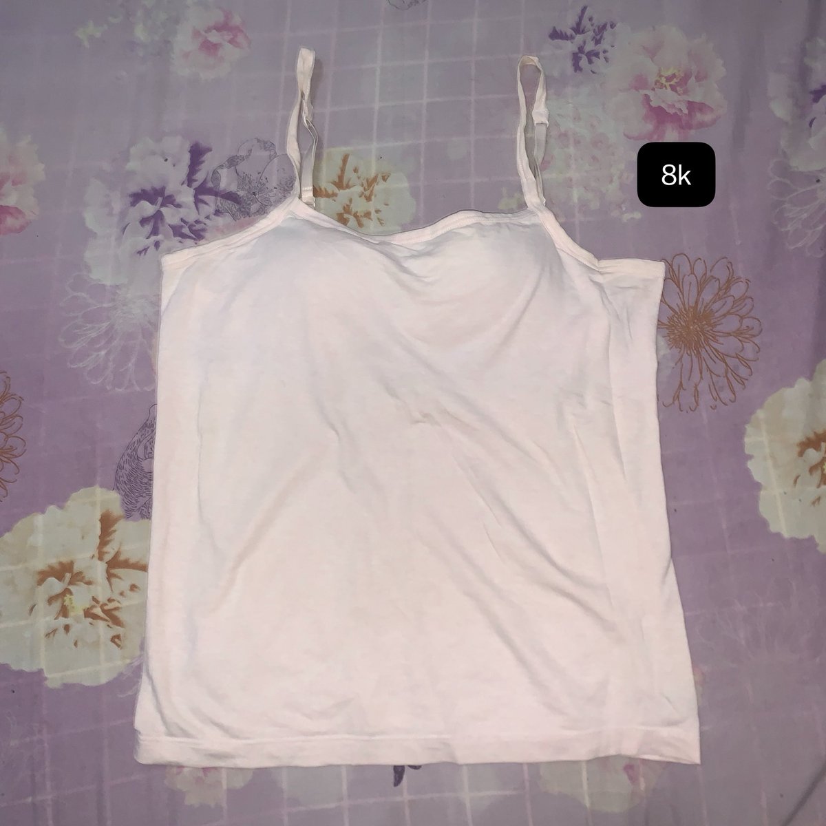 neabbls's tweet photo. ini ada tanktop gais, charger ip, sama kotak bekal + botol minum nyaa, dom malang ya bisa 🍊 free ongkit atau cod juga bolee https://t.co/DObhNqxt1D