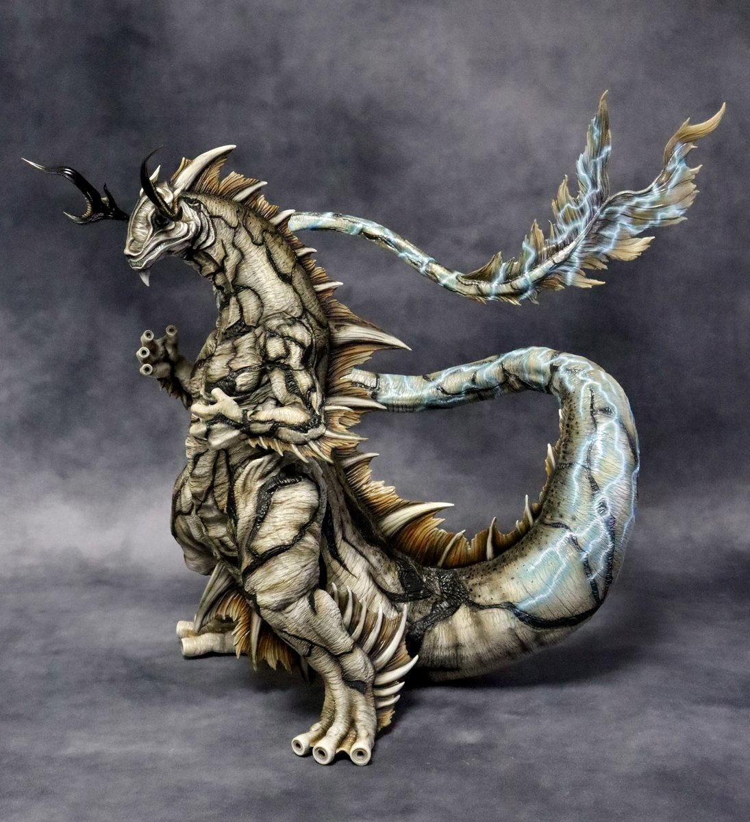 さるタジラ tweet media