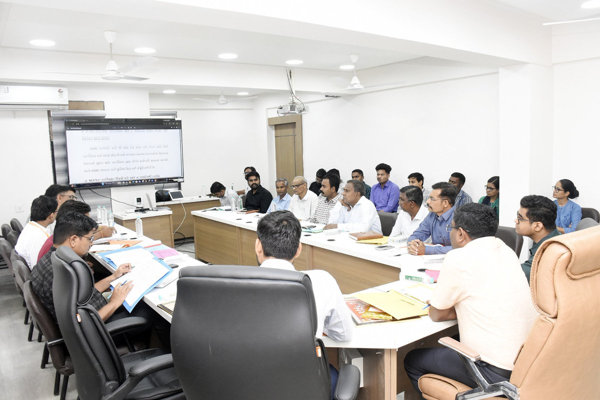 PA_TASP_Dahod's tweet photo. District-level EMRS committee meeting held under Hon’ble Chairman &amp; Dahod Collector. Guidance and Instructions issued to strengthen education, arts, skills, sports &amp; co-curricular activities for holistic development of tribal students in EMRS schools across Dahod district. https://t.co/p3nzjIAc8e
