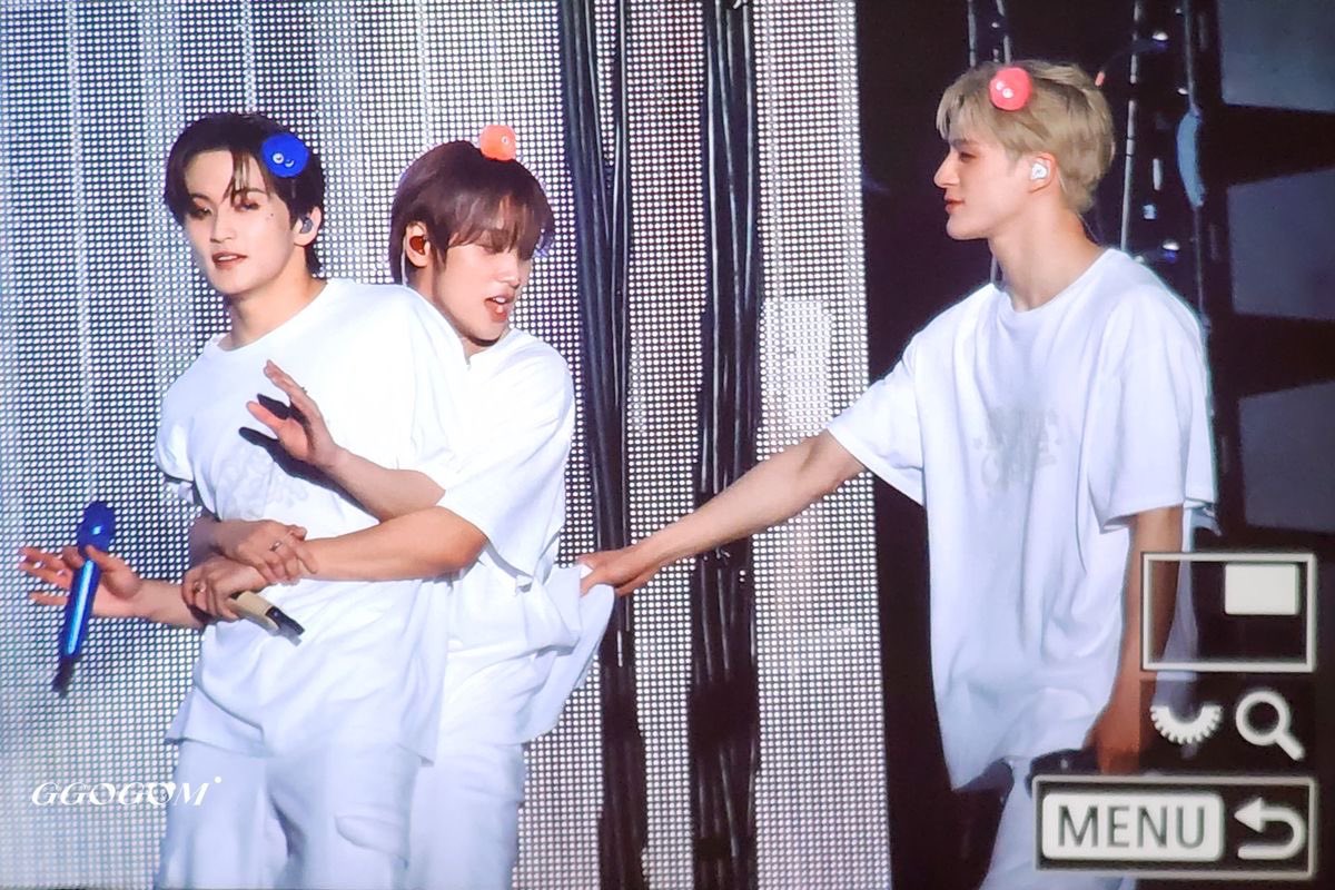 잔D #TASTE tweet media