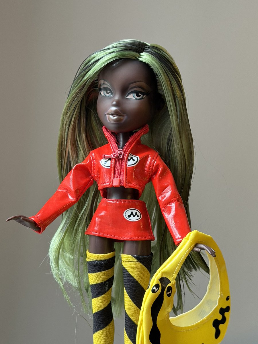 thee dollz tweet media