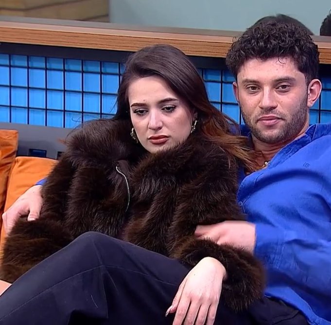 selenaynay tweet media