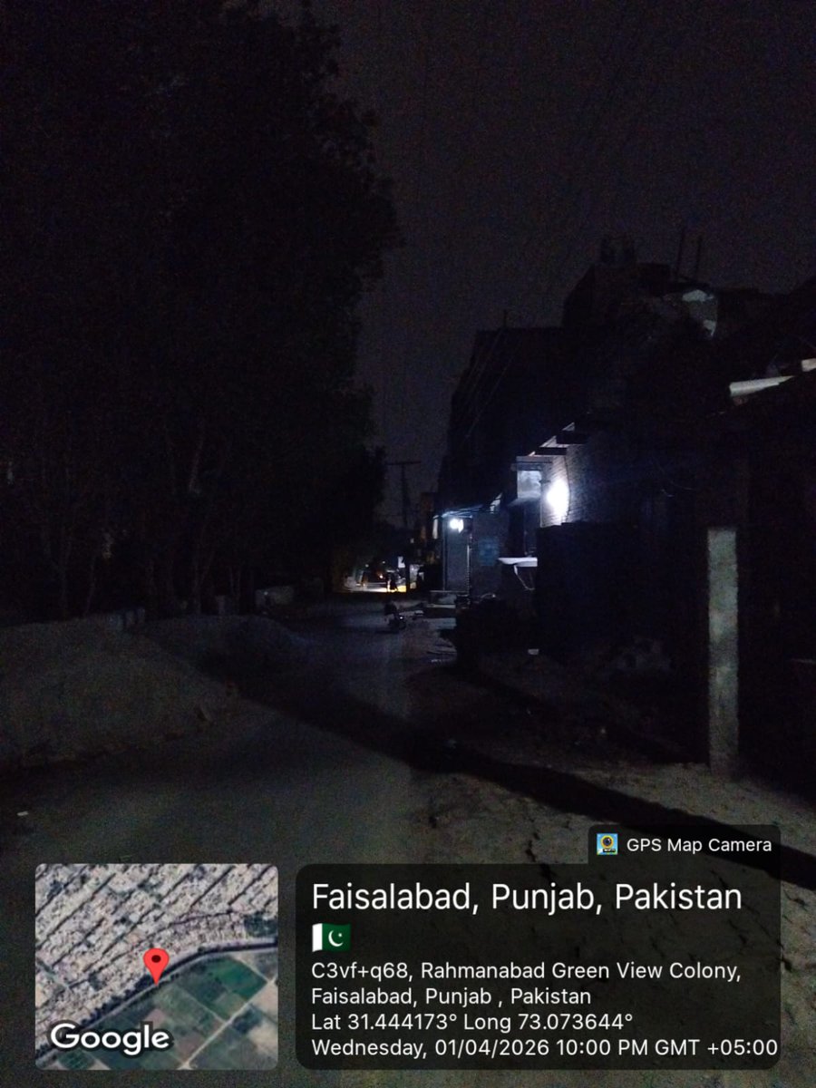 <a href="/MaryamNSharif/">Maryam Nawaz Sharif</a> میڈم جی محلہ نصیر آباد نزد گرین ویو کالونی راجے والا فیصل آباد سٹی میں سٹریٹ لائٹس نہیں ھیں پورا علاقہ اندھیرے میں ڈوبا رھتا ھے آپ کے آفس والوں نے لوکیشن اور رابطہ نمبر کئی بار لیا ھے اب تک عمل درآمد شروع نہیں ھوا پلیز میم نوٹس لیجیے گا شکریہ جزاک اللہ