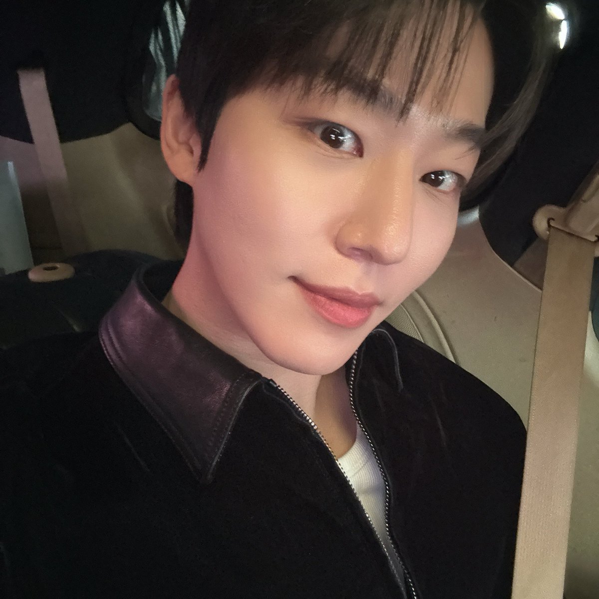 .｡❅*⋆⍋ tweet media