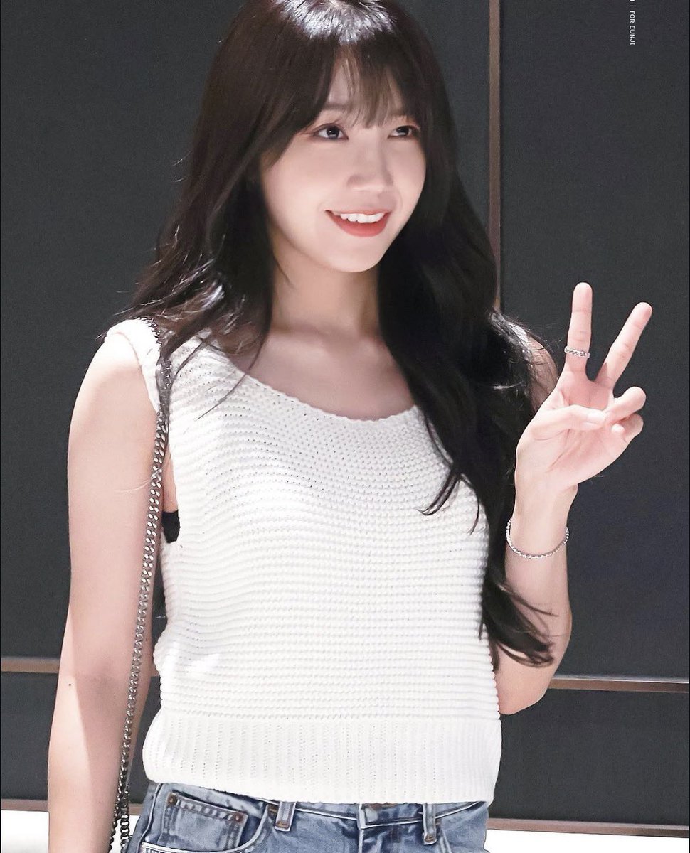 eunji pics ♡ tweet media