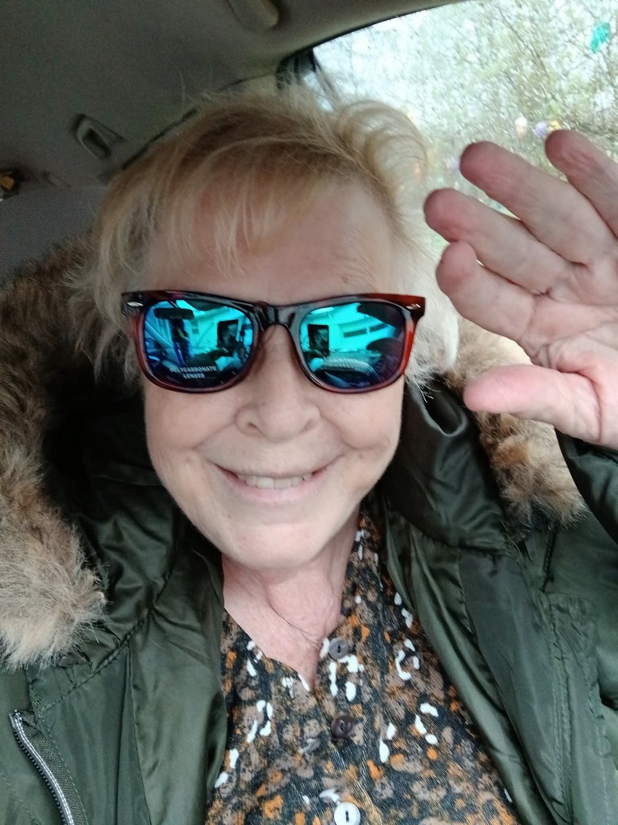 Charlotte Newman tweet media