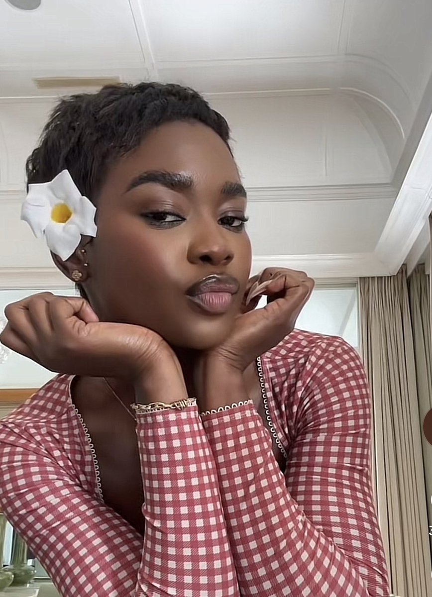 𝓓𝓮𝓭𝓮𝓒𝓾𝓭𝓭𝓵𝓮𝓑𝓾𝓰🪽 tweet media