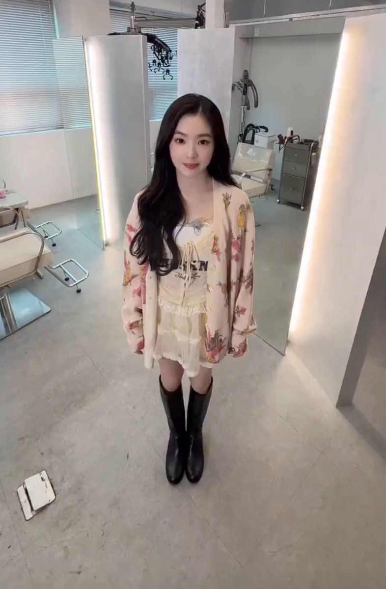 M A N O R tweet media