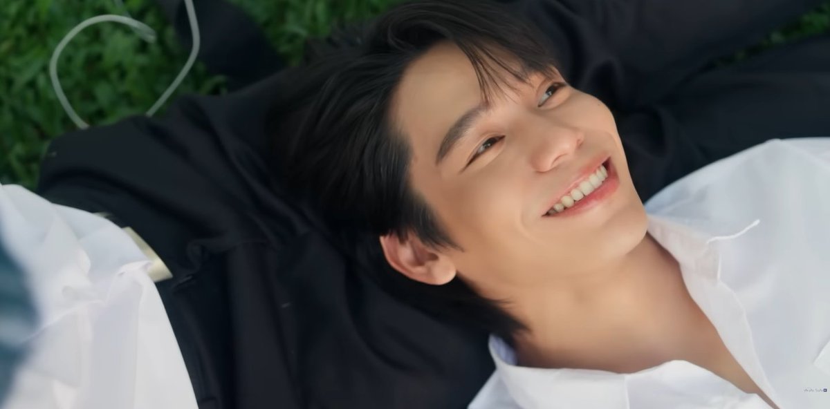 gökyüzü ☀️💫 #foureveryou tweet media