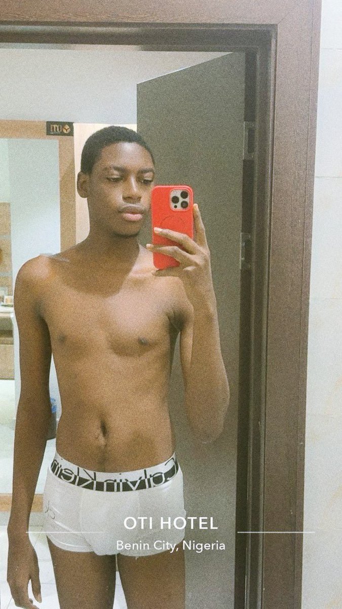 Dark horse (@dboyfromurcity) on Twitter photo 