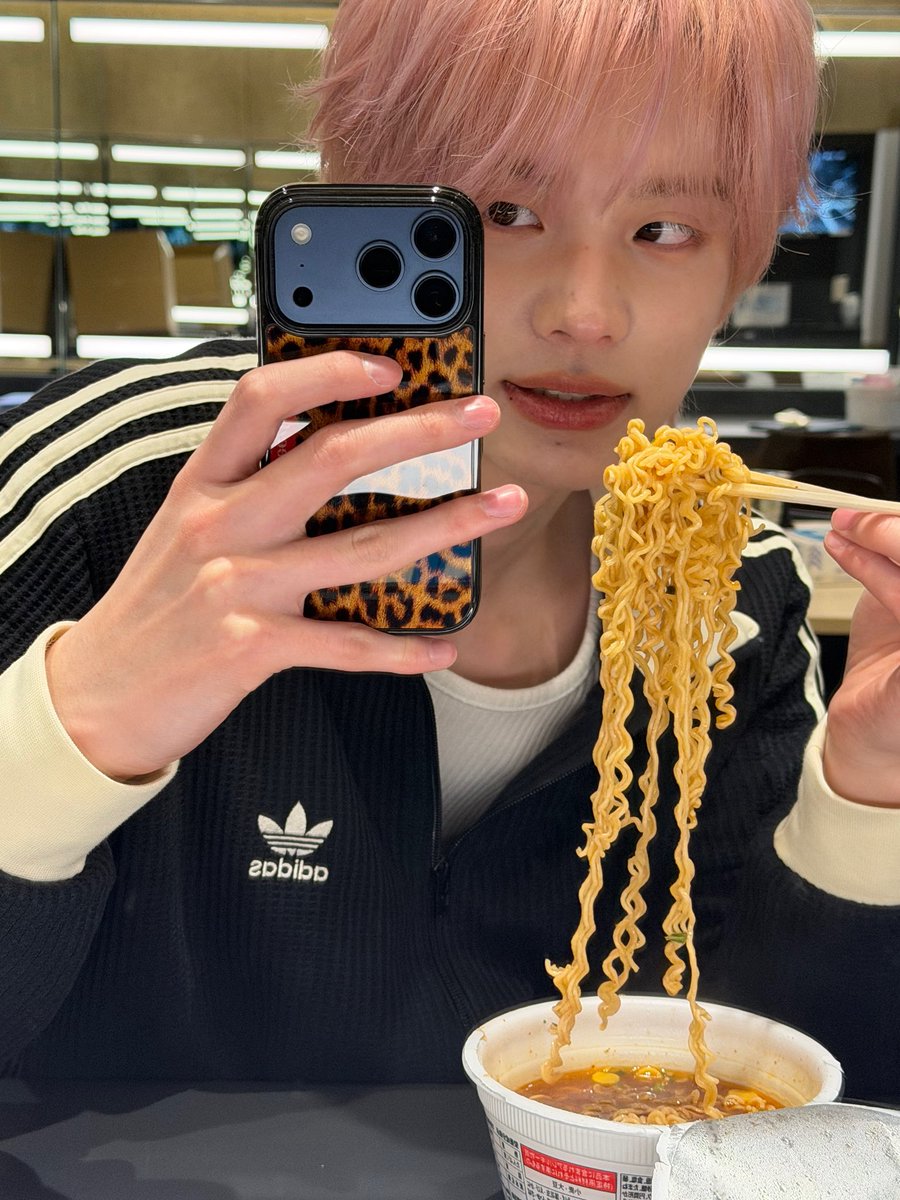 ぴょん tweet media