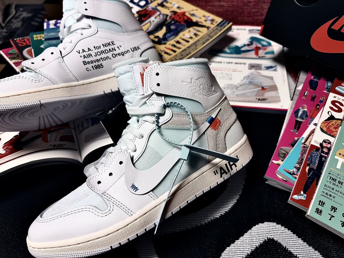 sunisuni_com's tweet photo. 久しぶりのスニーカー投稿👟

今年は何かがおかしい🙃🖖
スニカス、アンディアザス♡

さーーシューレース何色にしよう🤤 https://t.co/MkQSxd8Dt0