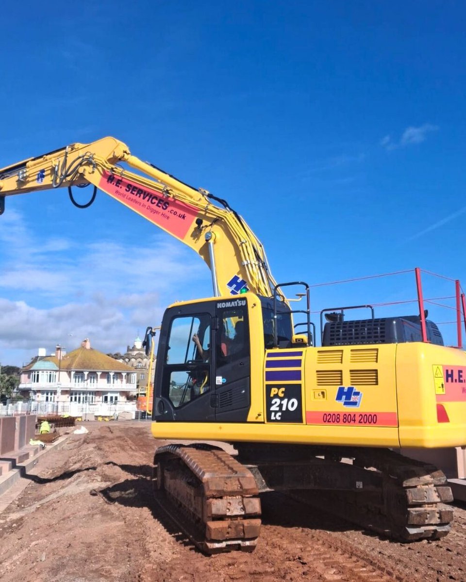 planthireHE's tweet image. Delivering equipment for a sea defence project in Devon.
It was great to see the Komatsu PC138 assisting the piling contractors while the PC210 was helping the project.
If you need plant hire, find out more at heservices.co.uk/construction-p…
#Komatsu #PlantHire #ConstructionUK #Devon
