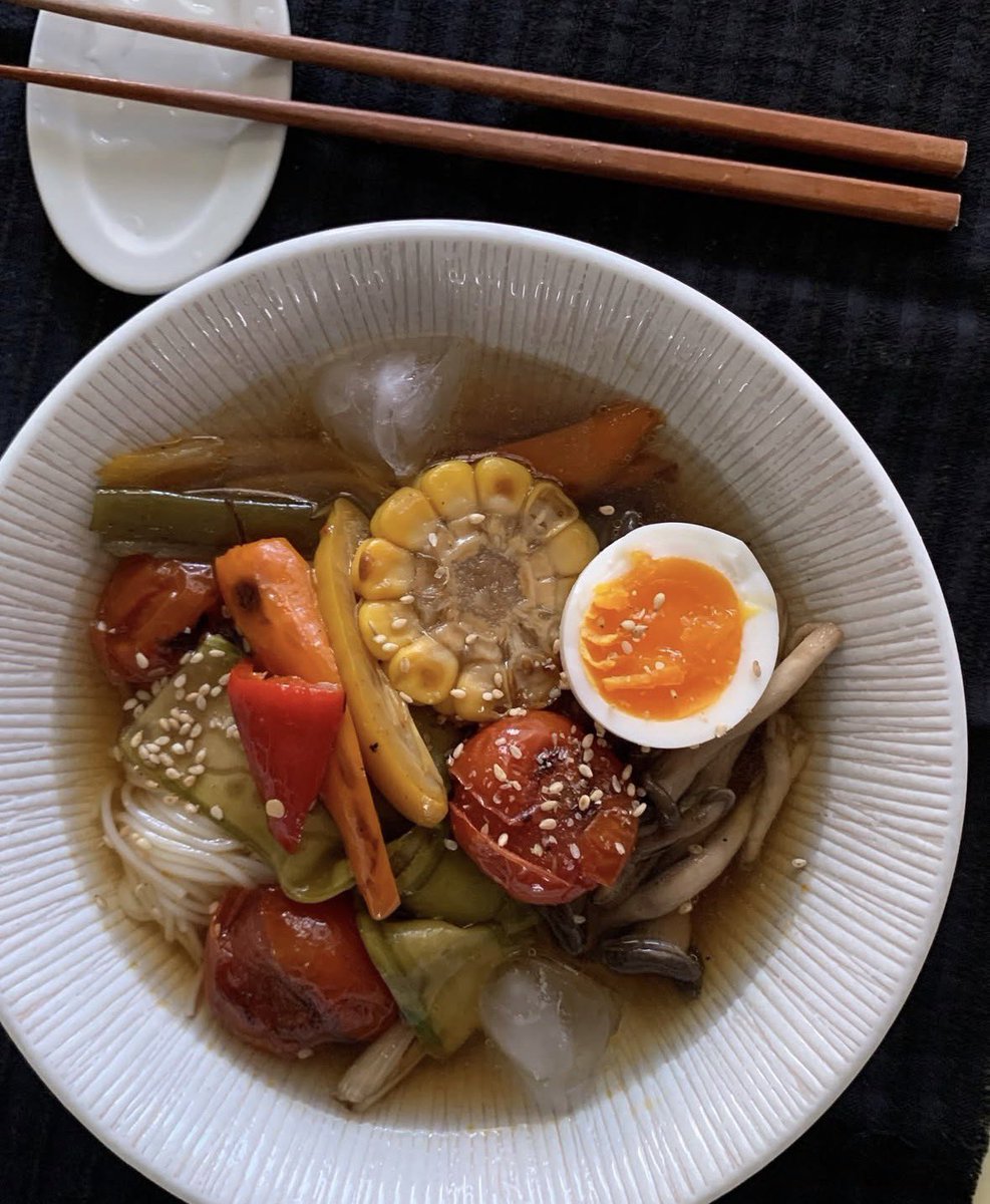 𝑖𝑛𝑔 tweet media