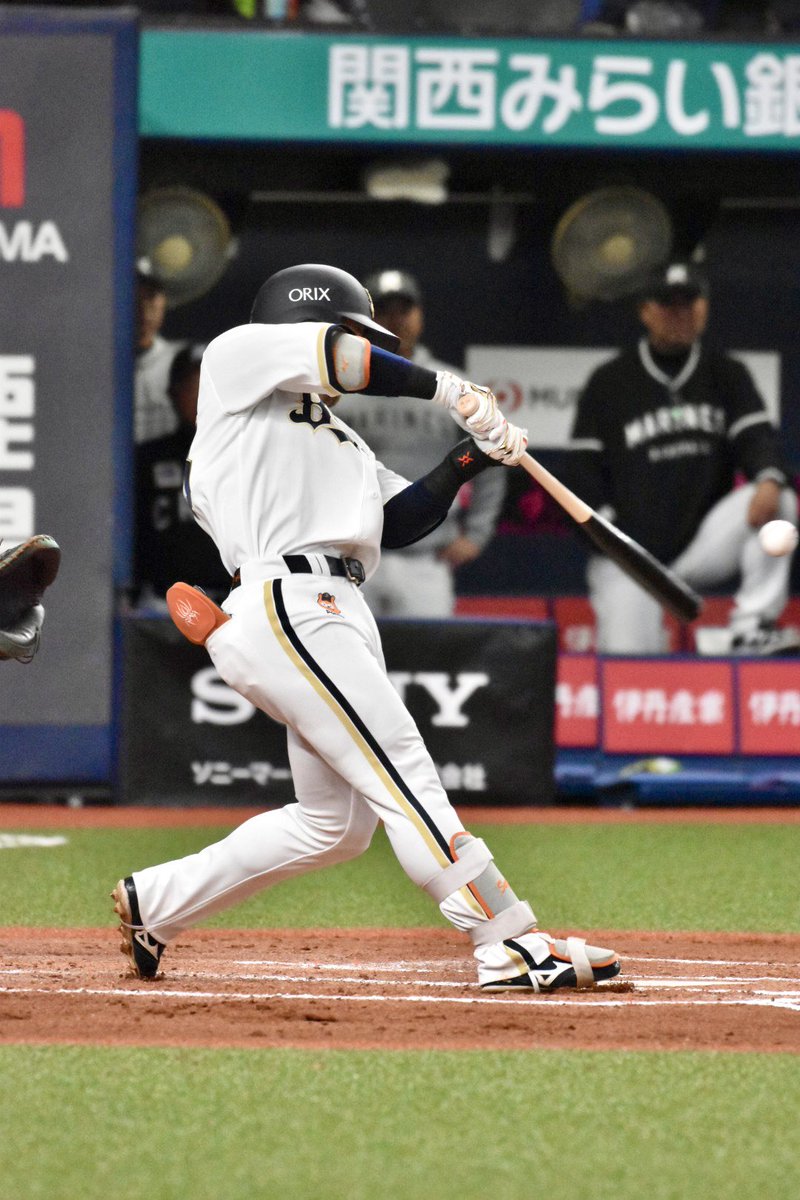 こーしー tweet media