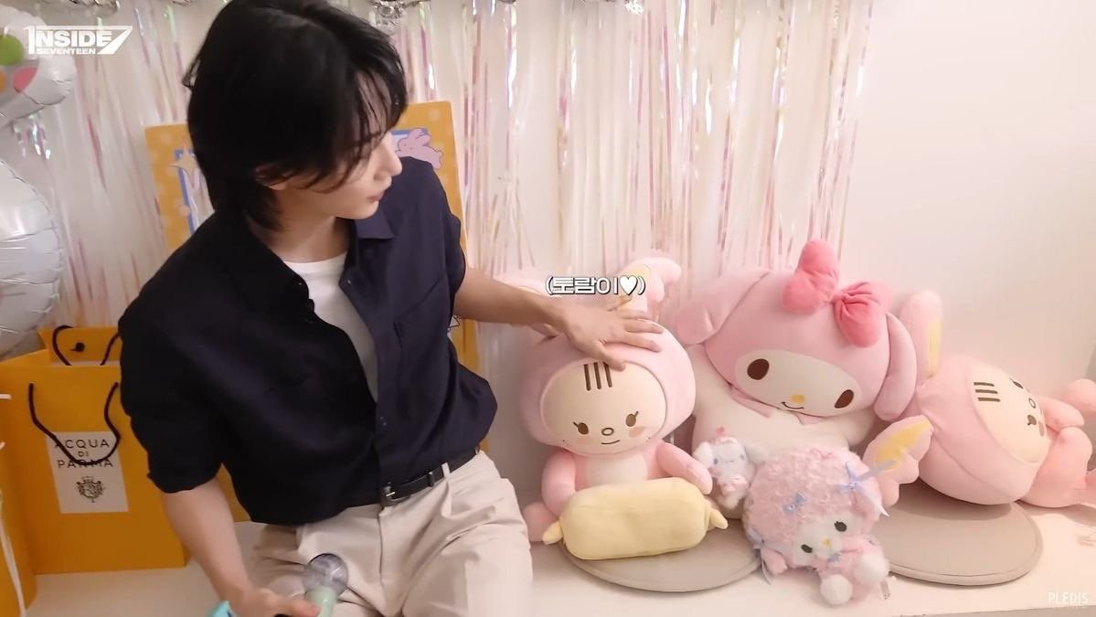 Sugar down bad for Jeonghan tweet media