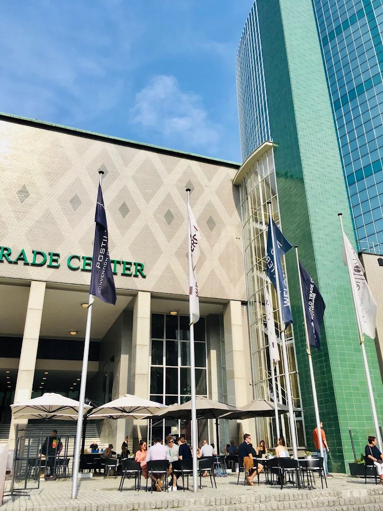 Zonnestraaltj16's tweet image. Lekker vanmiddag hartje Rotterdam op een terras gezeten met een hele leuke Xster.☀️☕️☕️