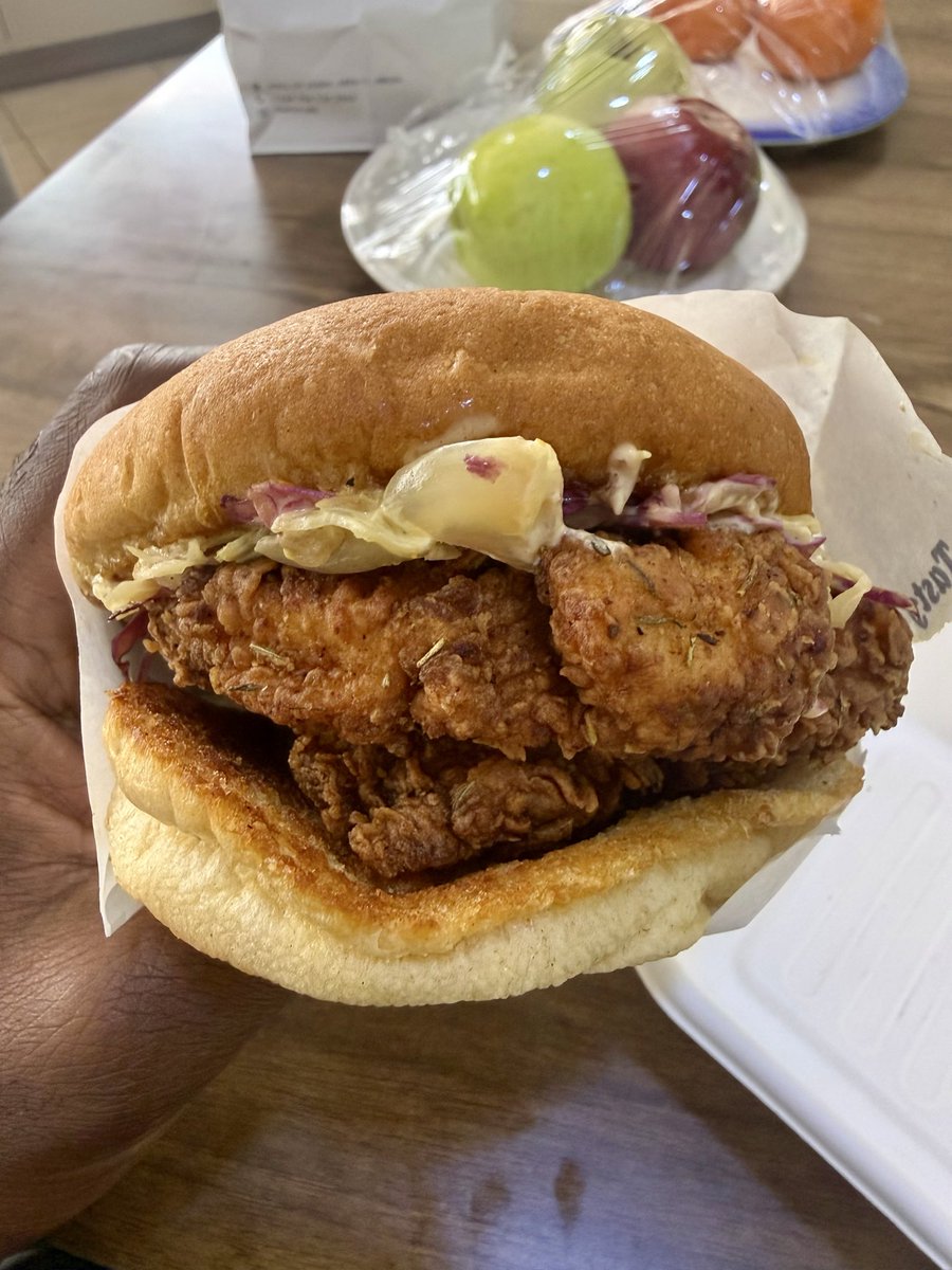 MLBaloni's tweet photo. God bless the good people at the @district_abj 😋 #teamchopchop https://t.co/Qugh9uCdGk