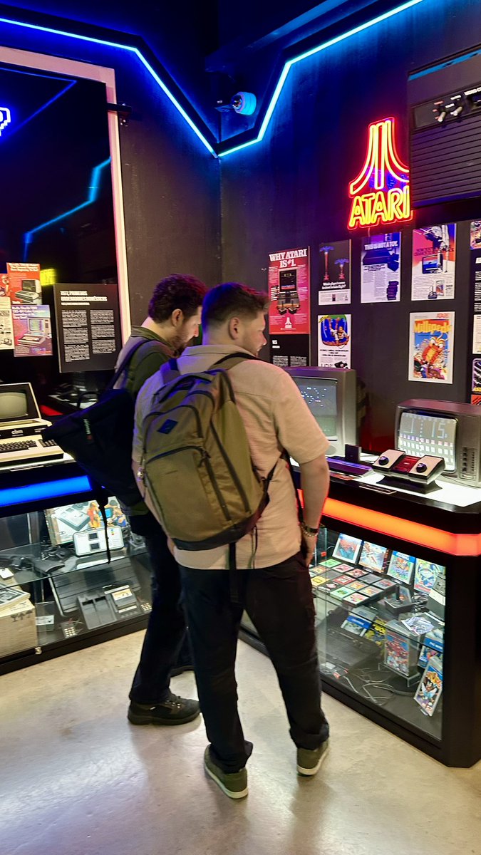NWeedle's tweet photo. A fantastic day with @GrzegorzLike @dawid_baranski from @BlooberTeam and @Attackdabacklog at the @OXOMuseoMadrid 🥳 https://t.co/Qs3iRQEere