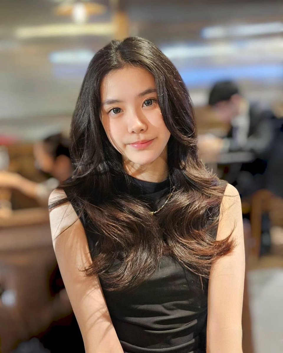 TheSmnggTheory tweet media