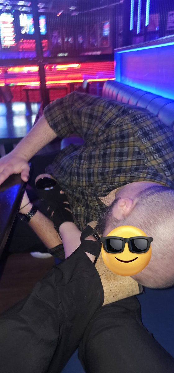 Miss Laura tweet media