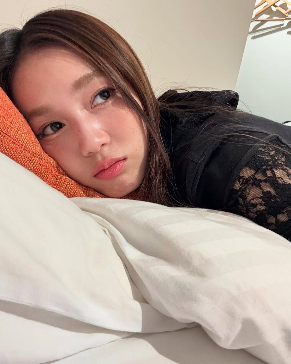 ประหยัดแบต | ชาช่าเป็นคนดีส์🫦❤️‍🔥 tweet media